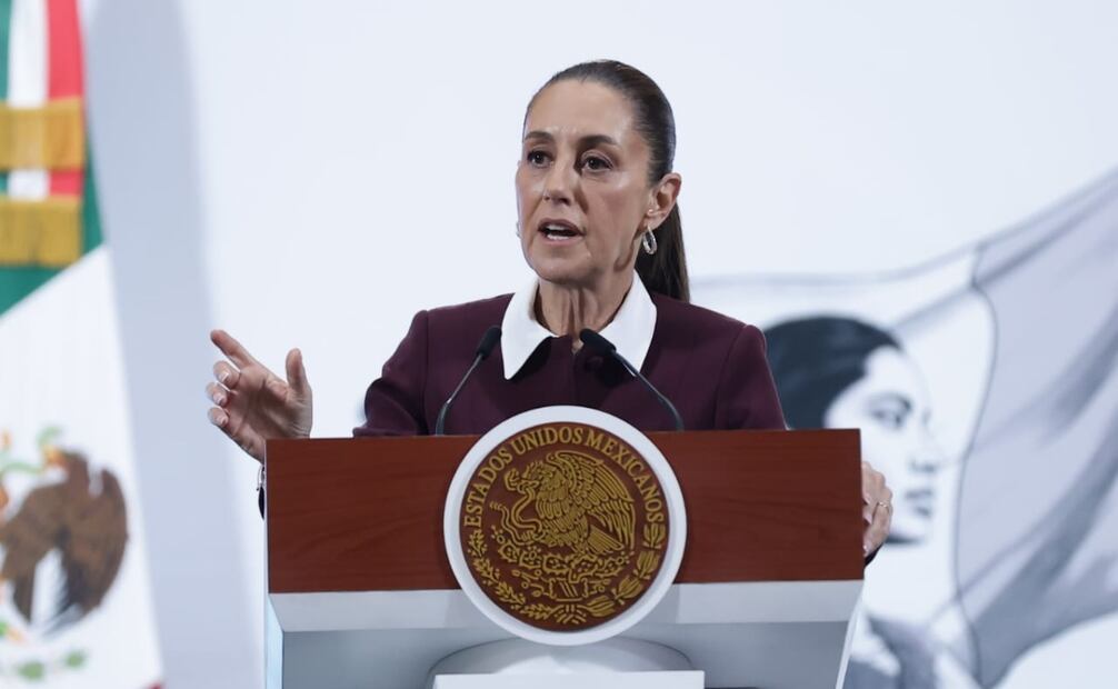 La presidenta Claudia Sheinbaum Pardo aseguró que no hay crisis migratoria en México y reconoció el trabajo de Sergio Salomón Céspedes, a un mes de haber asumido la titularidad del Instituto Nacional de Migración (INM). Foto: Fernanda Tojas / EL UNIVERSAL