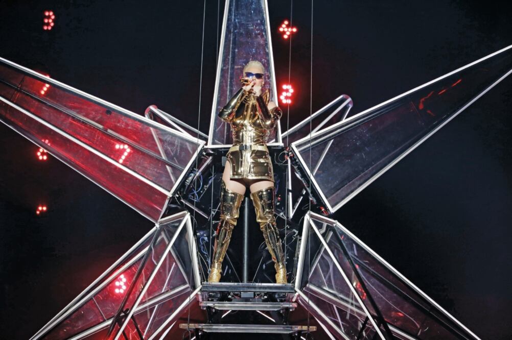 “Mis fans latinos siempre fueron los primeros en cantar mis canciones, anoche los vi acampar, ¡los amo!” KATY PERRY Cantante (FOTOS: LUIS CORTÉS. EL UNIVERSAL)