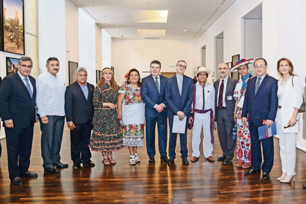 En el Museo del Hombre se reconoció la labor del SNTE, en coordinación con la UNESCO, para la elaboración de la Guía para Docentes de Educación Indígena (ESPECIAL)