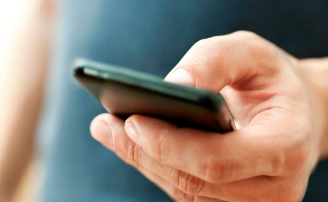 Android te ayuda a que tu teléfono se convierta en una versión para zurdos gracias a un modo oculto