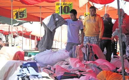 ¿De dónde viene la ropa de "paca" y por qué es más barata?