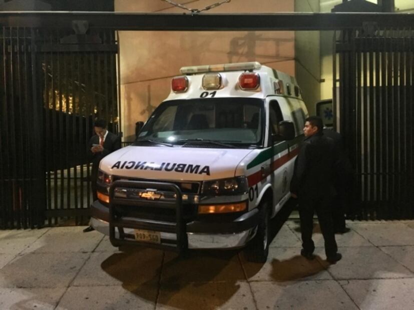 Estalla "libro bomba" en oficina de senadora
