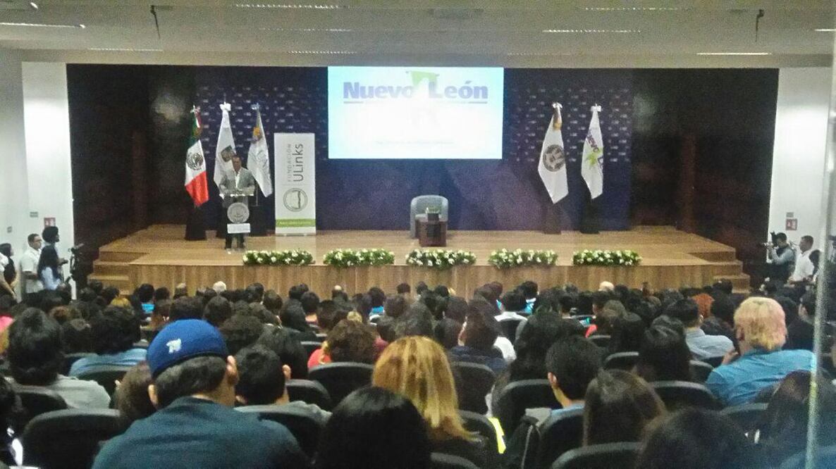 El gobernador dictó una conferencia a estudiantes de la Facultad de Ciencias Políticas de la UANL, con el tema “Nuevo León y Guanajuato: Transformando la Movilidad” (Foto: @JaimeRdzNL)