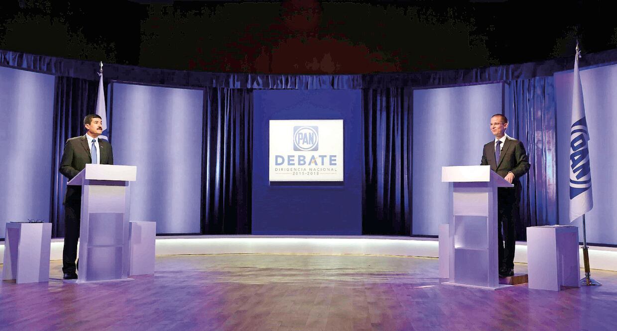 El Tribunal Electoral del Poder Judicial de la Federación confirmó la negativa de la Comisión de Quejas del INE a la medida cautelar solicitada por Javier Corral. La contienda entre éste y Ricardo Anaya continuará su curso normal (ARCHIVO. EL UNIVERSAL)