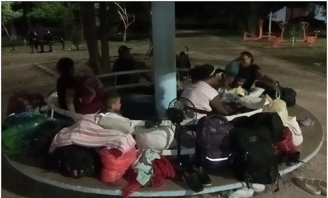 Tres familias de venezolanos son abandonados en Mérida, Yucatán tras engaños de funcionarios del INM (21/1172024). Foto: Especial