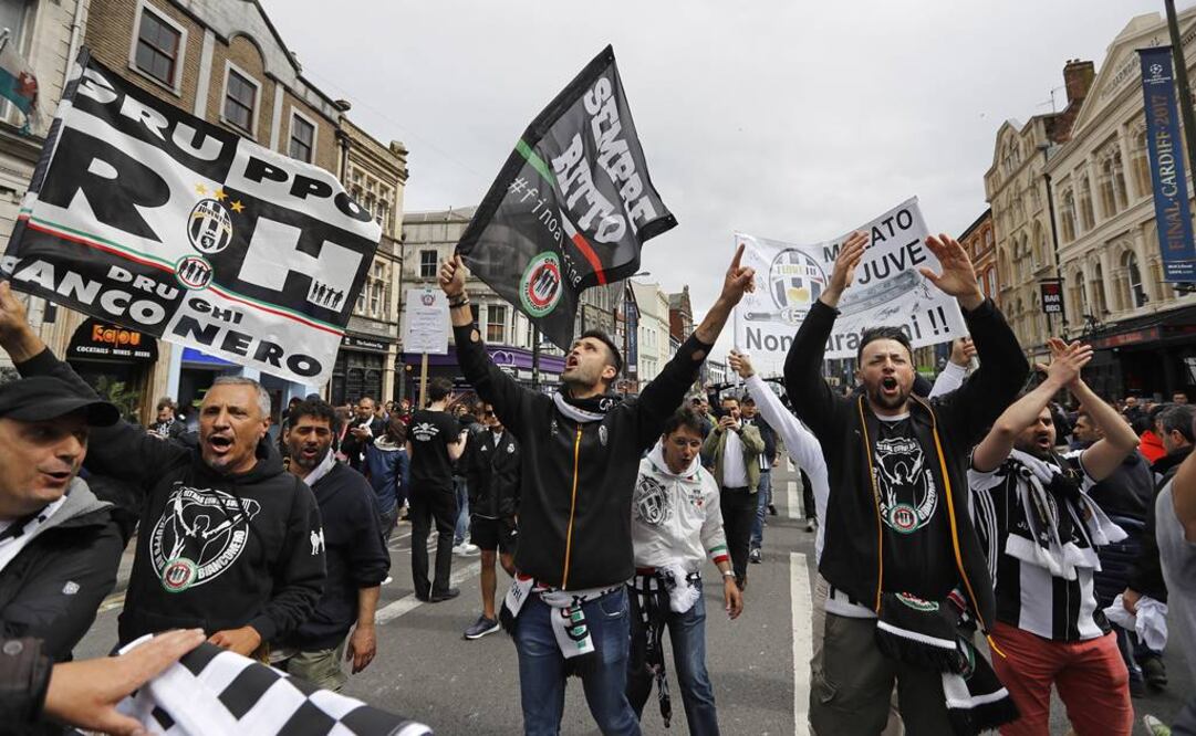 Los aficionados del Real Madrid y Juventus se apropiaron por un día de la ciudad del rugby (Foto: AP)