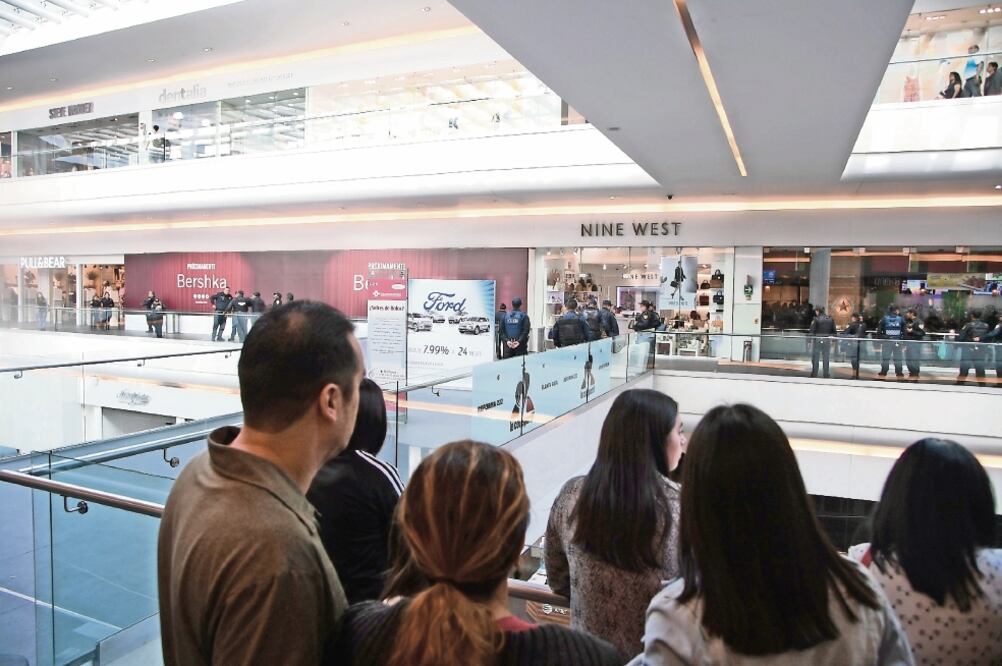 Hechos. El pasado 19 de marzo, Alejandro N disparó en contra de su esposa en la plaza Reforma 222. (ARCHIVO. EL UNIVERSAL)