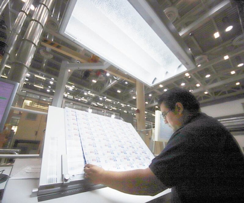 La Casa de Moneda solic ita 18.5 millones de pesos para reforzar sus medidas de seguridad en su planta de San Luis Potosí. ARCHIVO EL UNIVERSAL