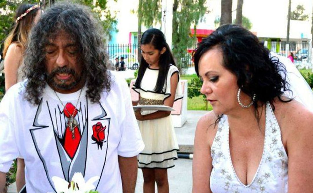 Javier Bátiz, se casó con Claudia Madrid durante el evento “Queremos a Bátiz!” , realizado previo al concierto gratuito que ofreció. FOTO: javierbatiz.com