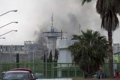 Investigan a 54 por riña en penal de Cadereyta