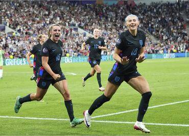 Inglaterra derrota a Italia en la Eurocopa Femenil; espera rival en la final