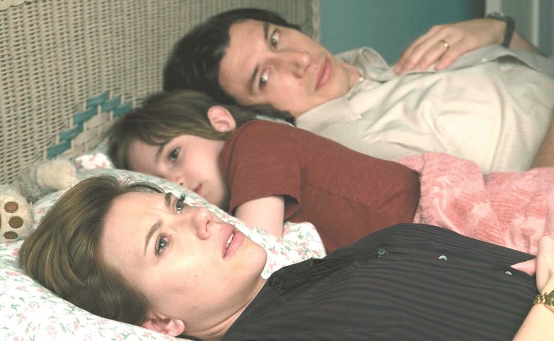 Noah Baumbach llevó a la pantalla parte de su experiencia de divorcio; actúan Scarlett Johansson y Adam Driver. Fotos: NETFLIX Y CORTESÍA