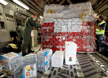 Tonga recibe primera ayuda humanitaria tras erupción volcánica y tsunami