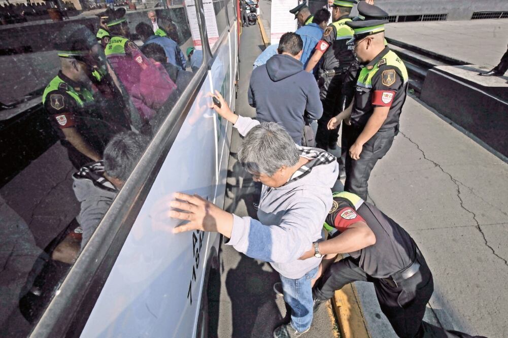 El senador Fernando Herrera recordó que uno de los principales crímenes son los asaltos al transporte público, por lo que se requiere mejorar su combate (ARCHIVO. EL UNIVERSAL)