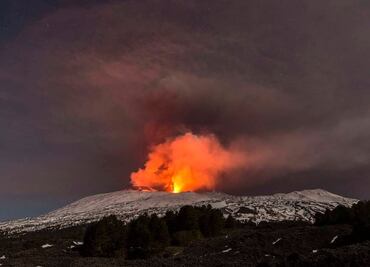 Explosión del volcán Etna deja al menos 10 heridos