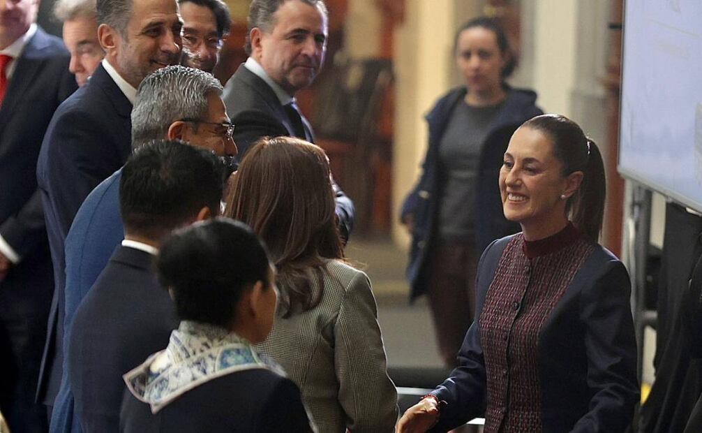 La presidenta Claudia Sheinbaum durante la Renovación del Paquete Contra la Inflación y la Carestía (PACIC) en Palacio Nacional este martes 18 de noviembre de 2025. Foto: Berenice Fregoso/ EL UNIVERSAL