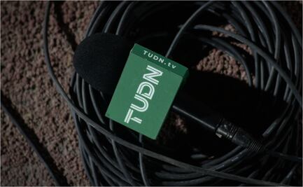 VIDEO: Comentarista de TUDN es albureada por aficionado en plena transmisión de la Liga MX