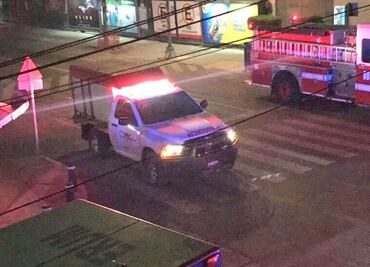 Muere persona al caer barda en la Del Valle