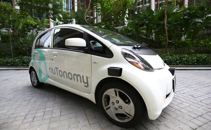 Debuta en Singapur primer taxi autónomo