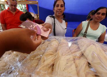 Caracas lanza una nueva moneda para comprar comida