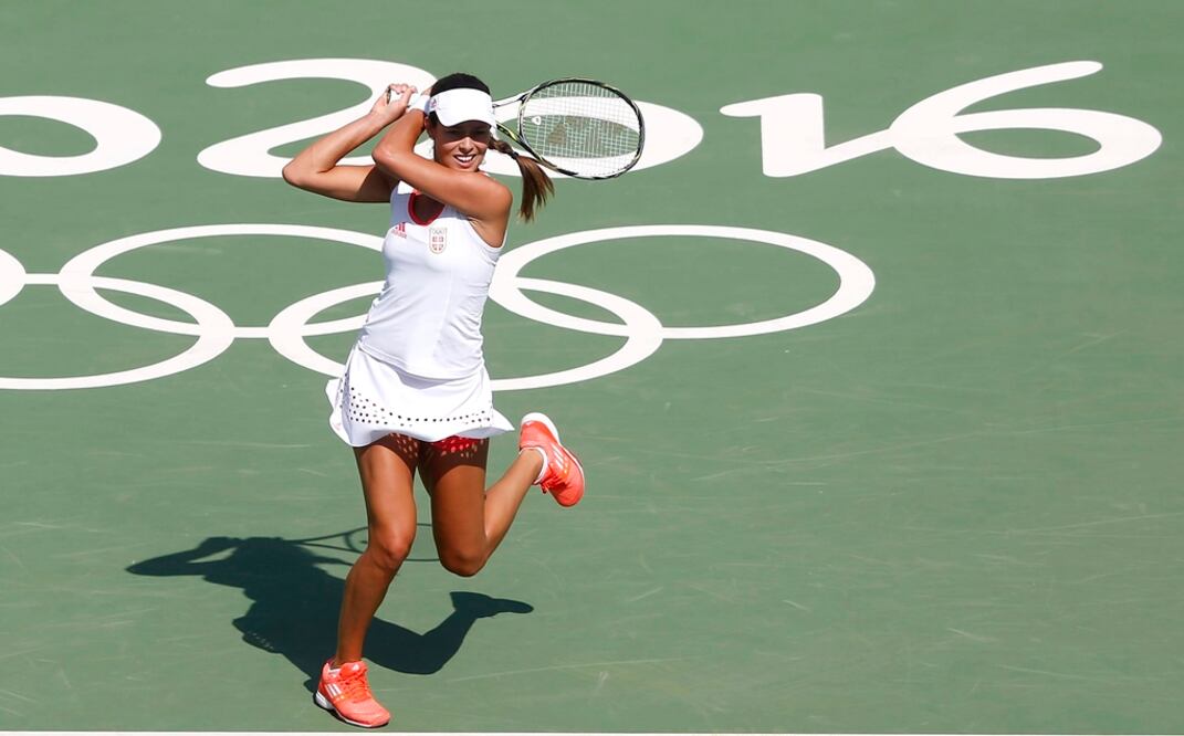 La serbia Ana Ivanovic en su encuentro contra la española Carla Suárez. Foto EFE