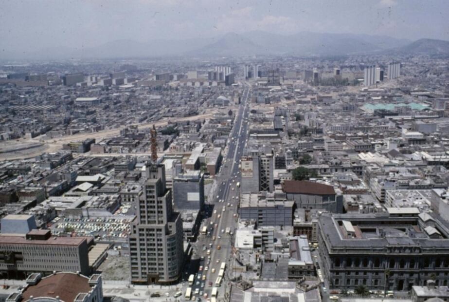 El lado olvidado y devastado de Reforma