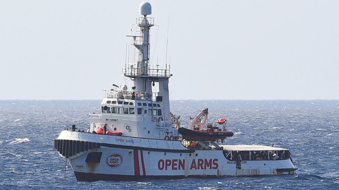 El Open Arms, a su llegada a Lampedusa (Foto: EPA)