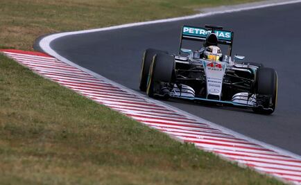 Hamilton consigue en Hungría la novena 'pole' del año