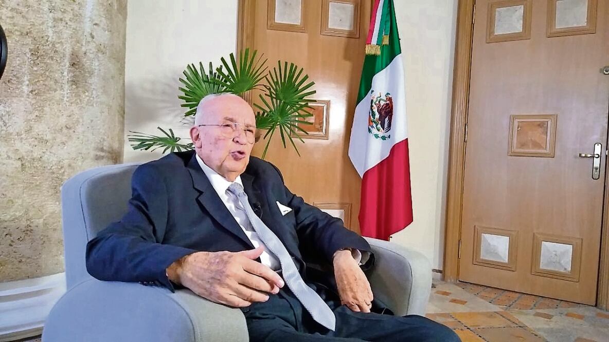 El titular de la Fisel, José Agustín Ortiz Pinchetti, aseguró que existe una nueva voluntad
política en el país para que el sufragio de la ciudadanía sea respetado. Foto Especial