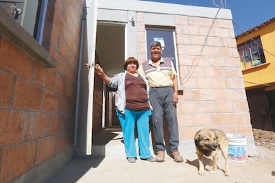 Doña Isela está a punto de recibir su nueva casa