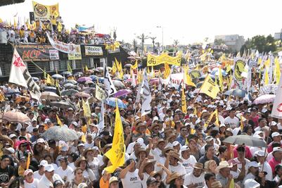 Morena y el sol azteca miden músculo en Neza