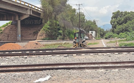 Sedena habilita paso provisional en obras del tren a Querétaro
