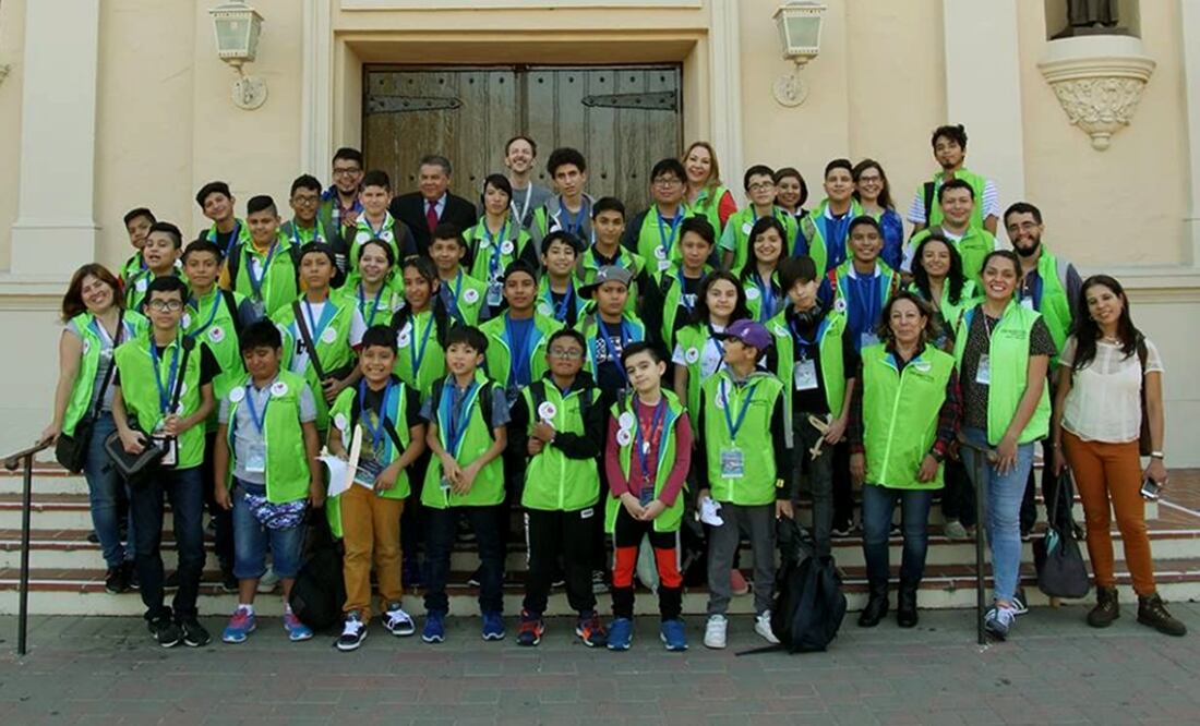 During their stay in these companies, the children worked as a team to develop a project with social impact - Photo: Taken from RobotiX's official Facebook Page