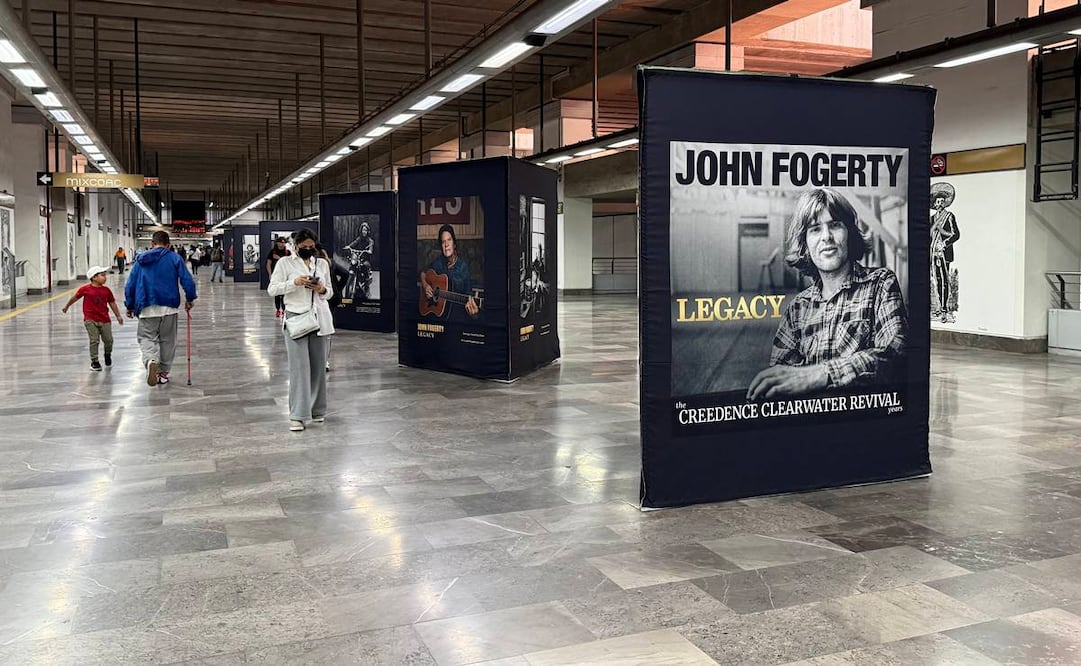 Fotos de John Fogerty llegan al Metro de la CDMX. 
Foto: César Olivares/EL UNIVERSAL. 