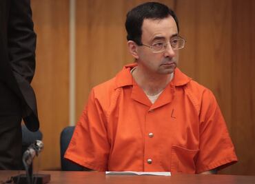 Larry Nassar recibe tercera condena de hasta 125 años de cárcel