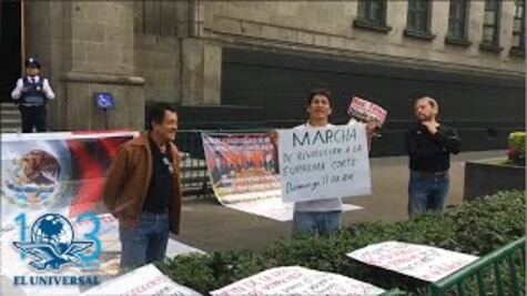 Protestan afuera de la SCJN ante postura del Poder Judicial a Ley de Remuneraciones 