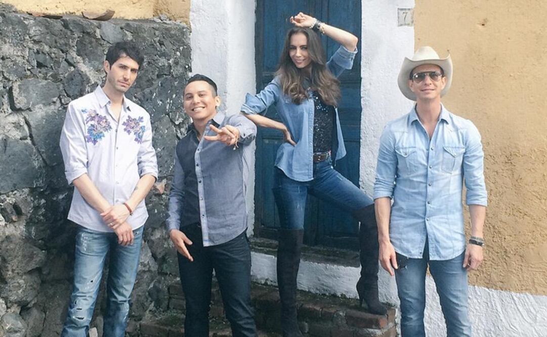 El material audiovisual, que marca esta atrevida y excelentemente lograda canción, fue grabado en una hacienda de Xochimilco, en la Ciudad de México. FOTO: Twitter @SashaBennyErik