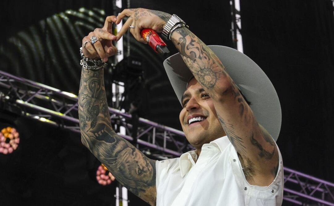 Christian Nodal ofrece un concierto durante la tercera jornada del Granca Live Fest, en Las Palmas de Gran Canaria. EFE/Ángel Medina G.