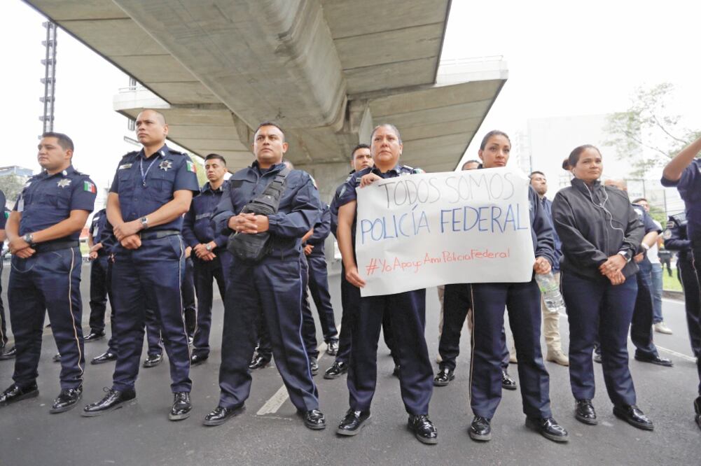 En días pasados, elementos de la Policía Federal realizaron protestas en rechazo a su traspaso a la Guardia Nacional y en defensa de sus derechos laborales. Foto: ARCHIVO EL UNIVERSAL