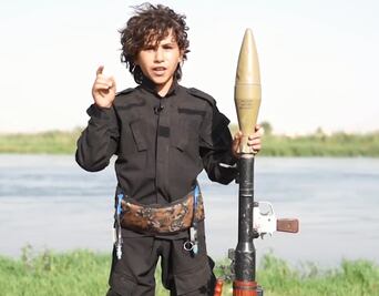 Niño yihadista amenaza con cortar la cabeza de Obama