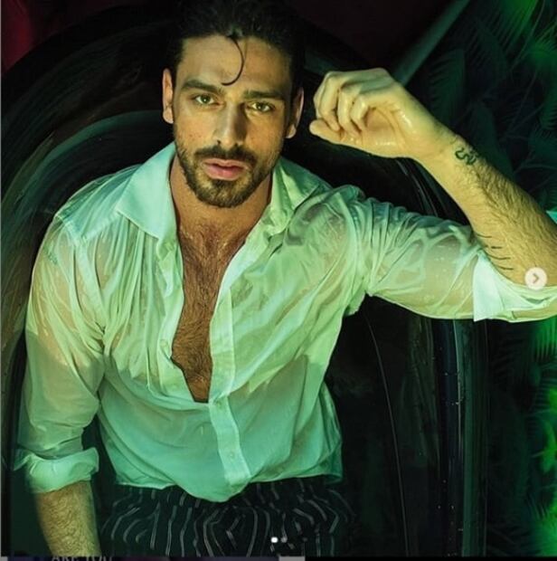 El estilo rudo y sensual de Michele Morrone