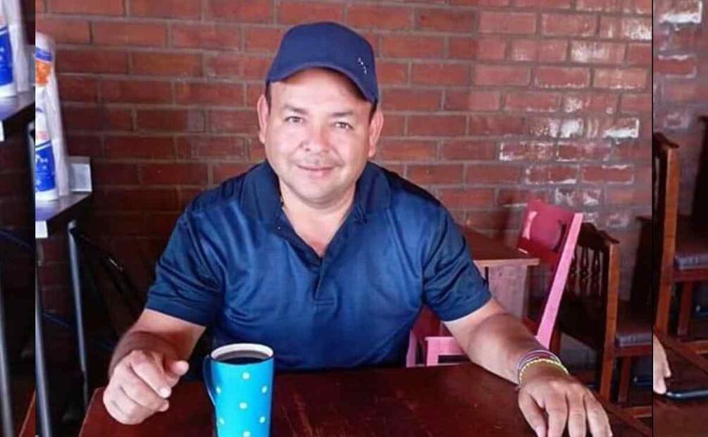 Tras el impacto del tráiler, Luis Ernesto Gallardo Quintero quedó dentro de la unidad prensado. Foto:  Especial