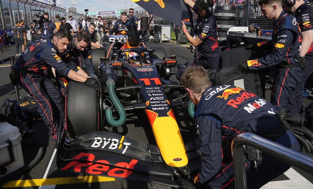CHECO PÉREZ SUBIÓ AL PODIO EN EL GRAN PREMIO DE AUSTRALIA - FOTO: EFE