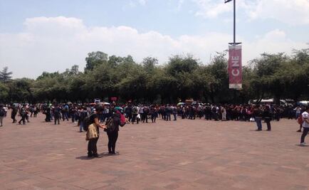 Inicia arribo de estudiantes a la Plaza Roja en Zacatenco