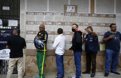 Colegios electorales de Colombia abren para segunda vuelta presidencial 