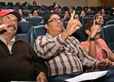 Proponen capacitar a funcionarios en lenguaje de señas en CDMX