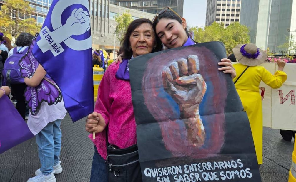 Mujeres alzan la voz contra la violencia en el 8M (08/03/2026). Foto: Frida Sánchez / EL UNIVERSAL