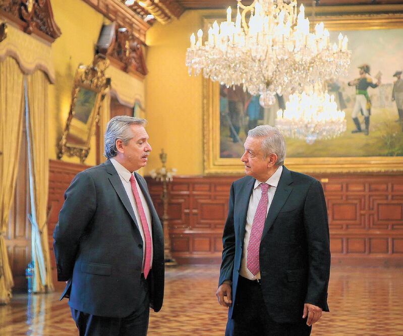 El presidente Andrés Manuel López Obrador se reunió ayer con el mandatario electo de Argentina, Alberto Fernández, en Palacio Nacional. Foto/PRESIDENCIA