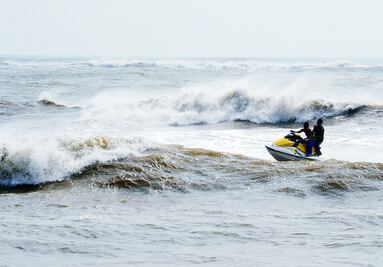 Pretenden aprovechar energía de olas de mar