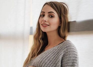 YosStop presume a su bebé, sus buenas calificaciones y sus contenidos de salud mental